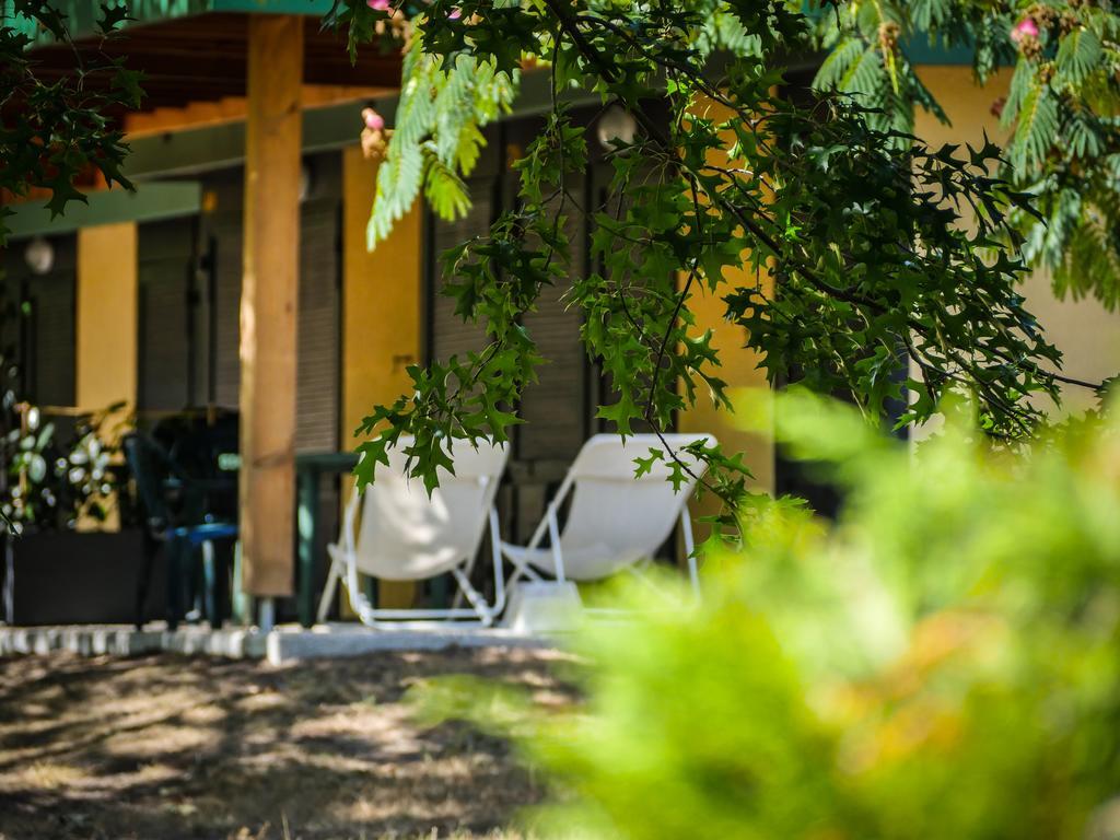 Village Vacances Les Genêts Léon Exterior foto