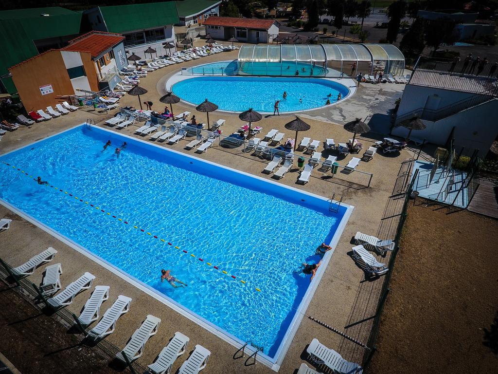 Village Vacances Les Genêts Léon Exterior foto